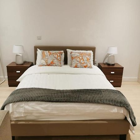Appartement Comfy 1 Bed Studio 1 Minute From Train Station à Londres Extérieur photo