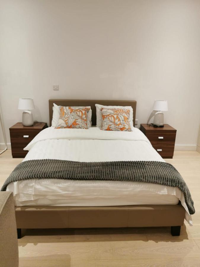 Appartement Comfy 1 Bed Studio 1 Minute From Train Station à Londres Extérieur photo
